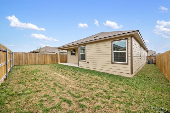 Building Photo - 148 Perfect World Lp