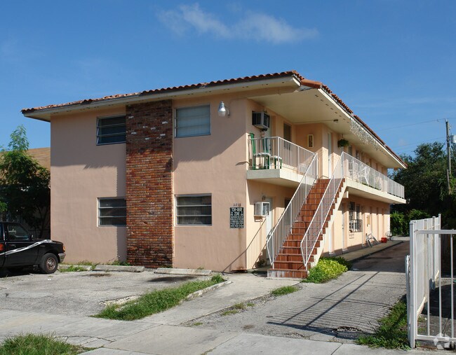 Building Photo - Milton Apartments