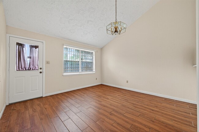 Building Photo - 10913 Bexley Dr