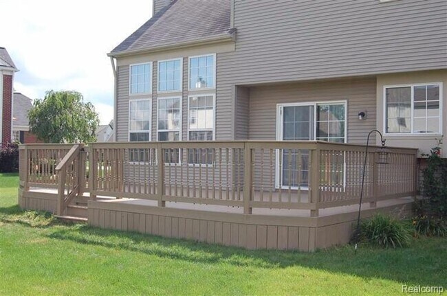 Building Photo - 6122 Cherrywood Dr