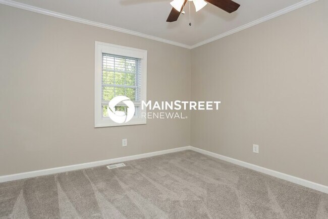 Building Photo - 147 Acorn Dr