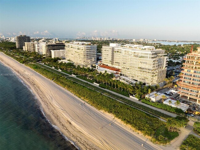 Building Photo - 9001 Collins Ave