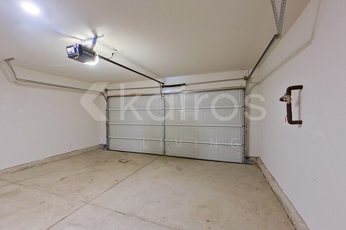 Building Photo - 1626 Hidden Gdn Ln