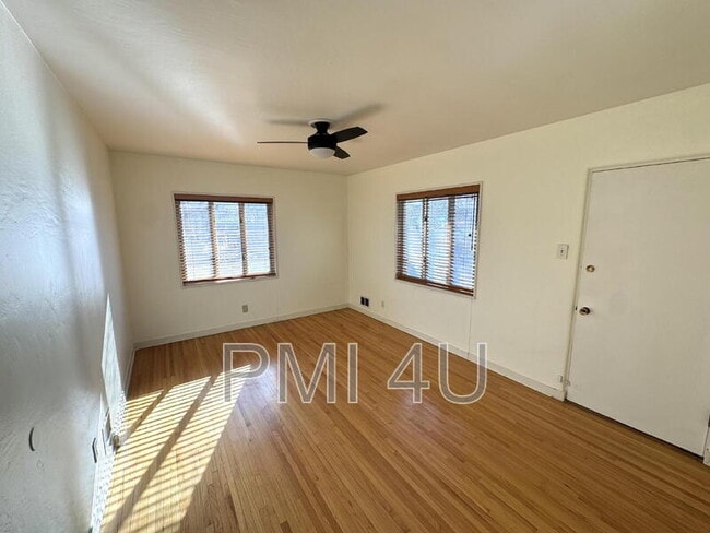 Building Photo - 1421 Stanford Dr NE