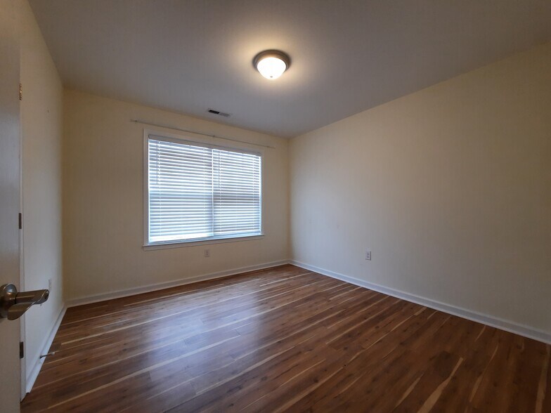 Building Photo - 1025 Baldwin Commons Dr