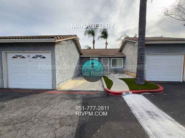 Building Photo - 9505 Arlington Ave