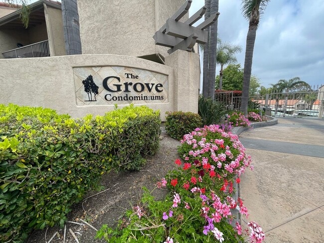Building Photo - Beautiful 2 Bed 2 Bath Apartment Located in Carlsbad