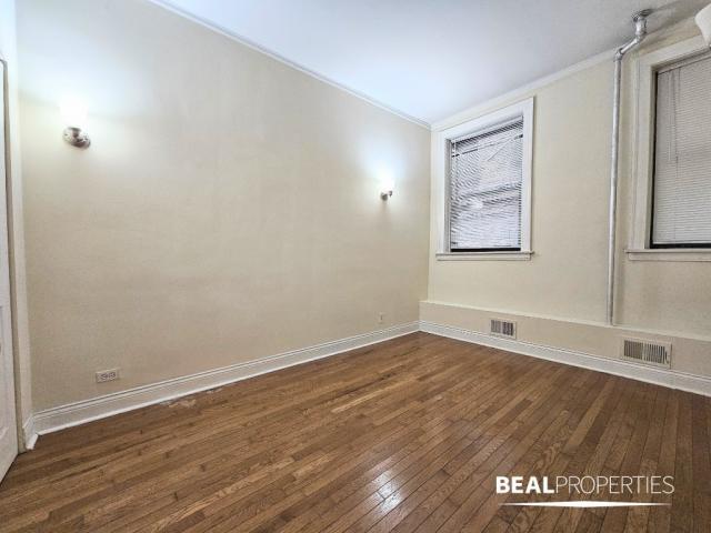 Building Photo - 1 bedroom in CHICAGO IL 60640