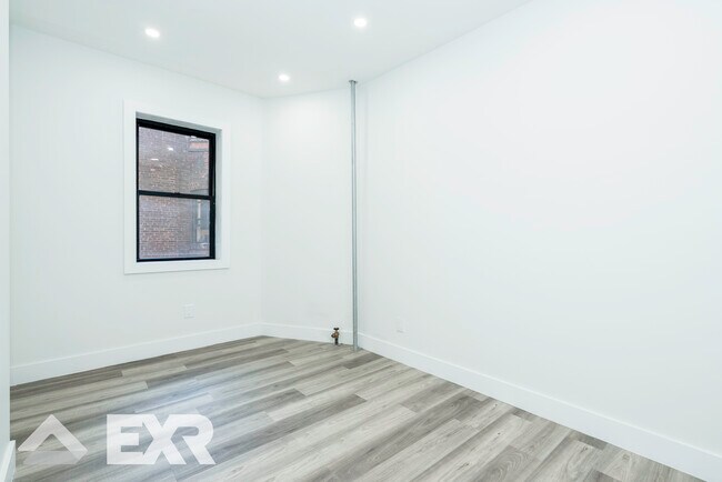 Building Photo - 641 St Marks Ave