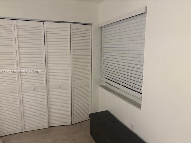 Building Photo - 8837 NE 4th Avenue Rd