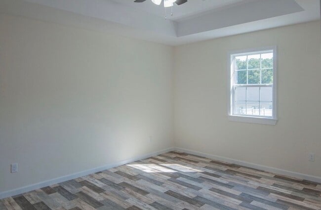 Building Photo - New 4 Bed / 3 bath in Pocahontas Available Now!