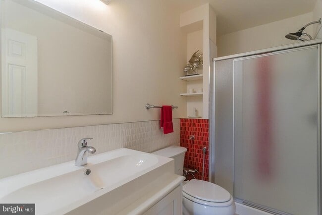 Building Photo - 7628 Westlake Terrace