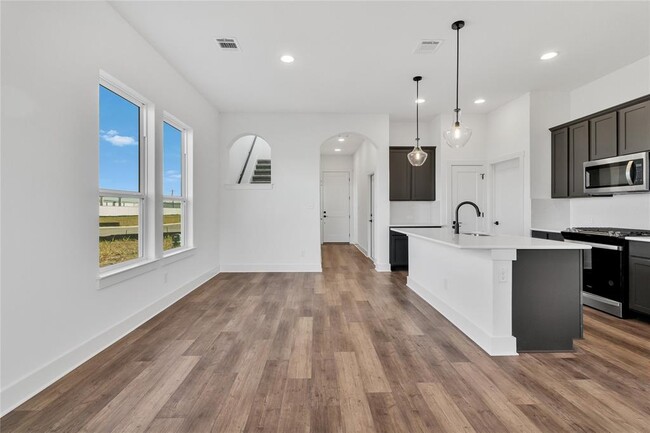 Building Photo - 8589 Meridy Lp