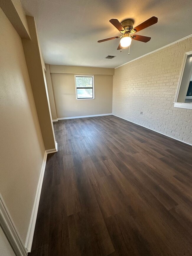Building Photo - Newly renovated 3 bedroom 2 bath in East Houma