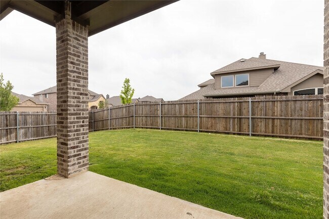 Building Photo - 3312 Blue Jay Ln