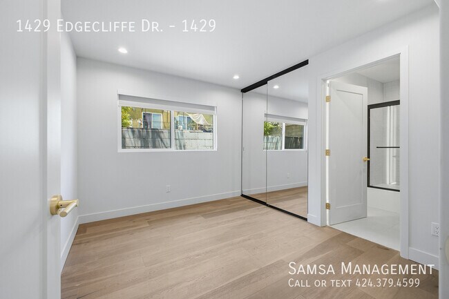 Building Photo - 1429 Edgecliffe Dr