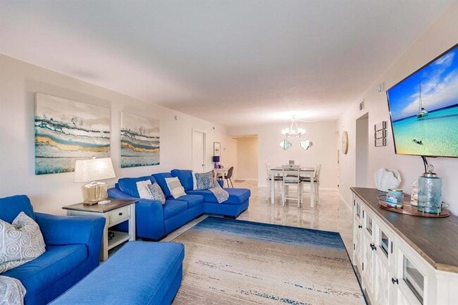 Building Photo - 1200 E Peppertree Ln