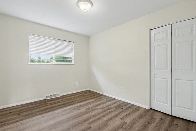 Building Photo - 1731 Auburn Dr