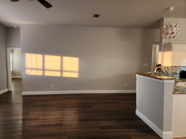 Building Photo - 2827 Saddlebred Trail