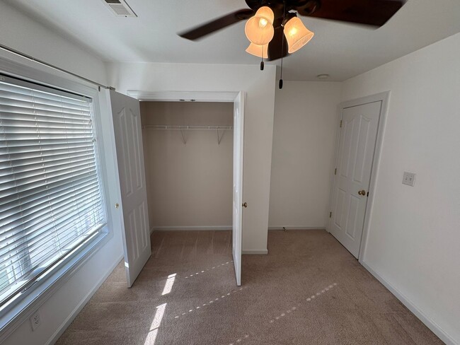 Building Photo - 15620 Prescott Hill Ave