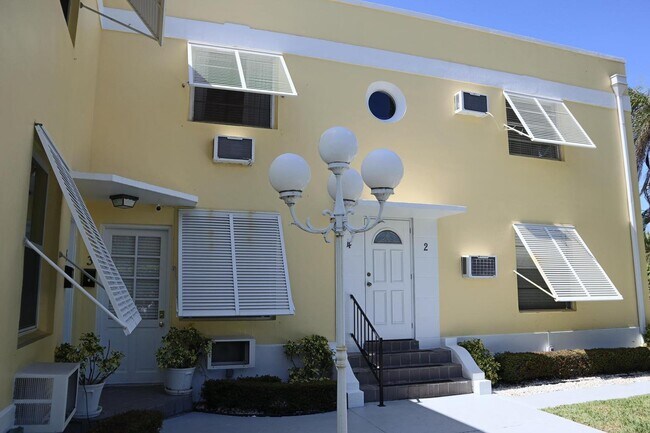 Building Photo - 172 N County Rd