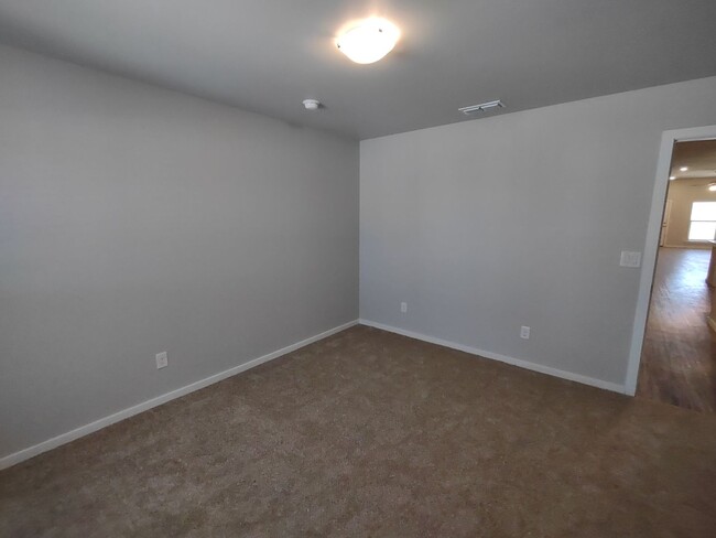 Building Photo - 1629 133rd St