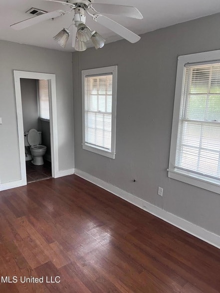 Building Photo - 2700 Pine Ave