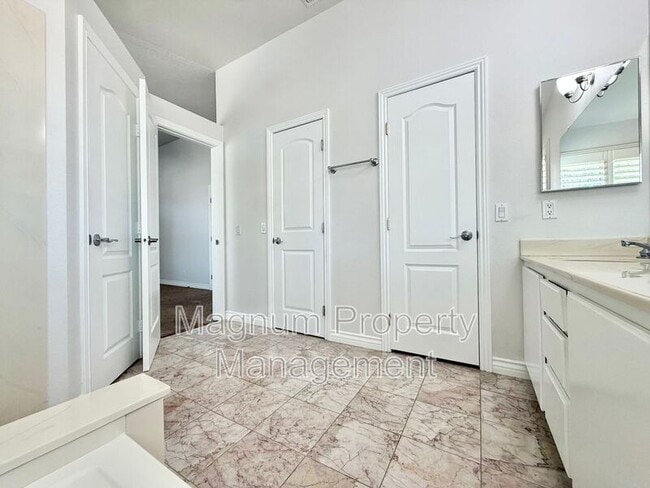 Building Photo - 507 Lassa Way