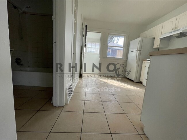 Building Photo - 1144 S 200 E