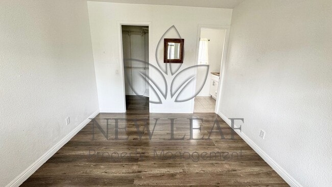 Building Photo - 3733 S Country Oaks Loop