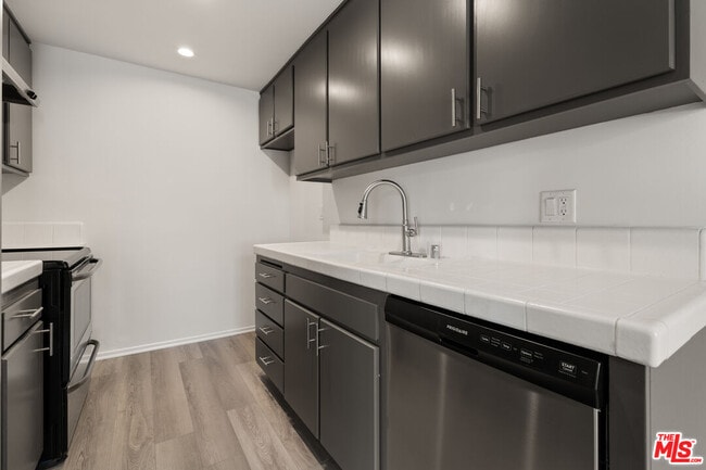 Building Photo - 1457 Butler Ave