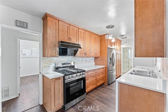 Building Photo - 311 N Dexford Dr