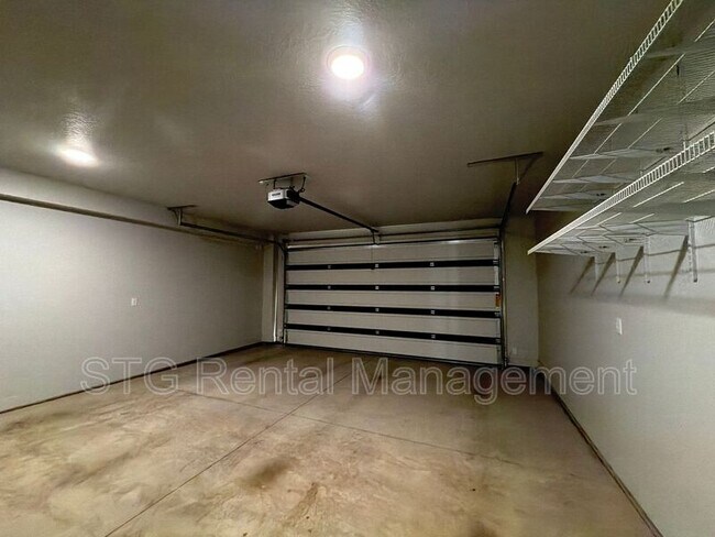 Building Photo - 644 Rosa Ln