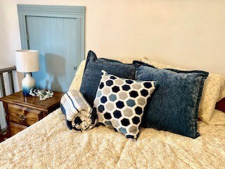 Building Photo - 1205 W Conant St