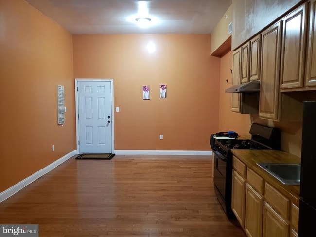 Building Photo - 1207 Race St