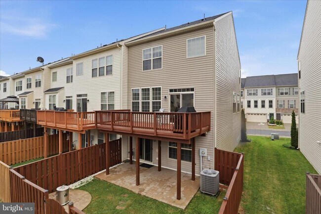 Building Photo - 4719 Cambria Rd