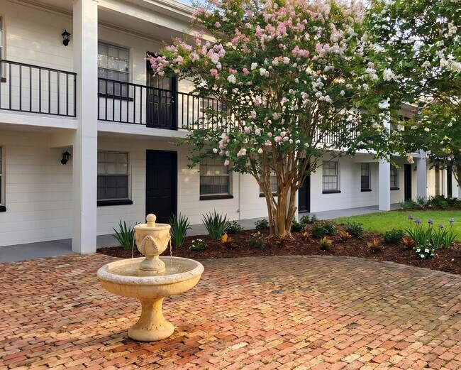 Building Photo - South Tampa 2-Bedroom Condo Near Midtown, SoHo & Westshore!
