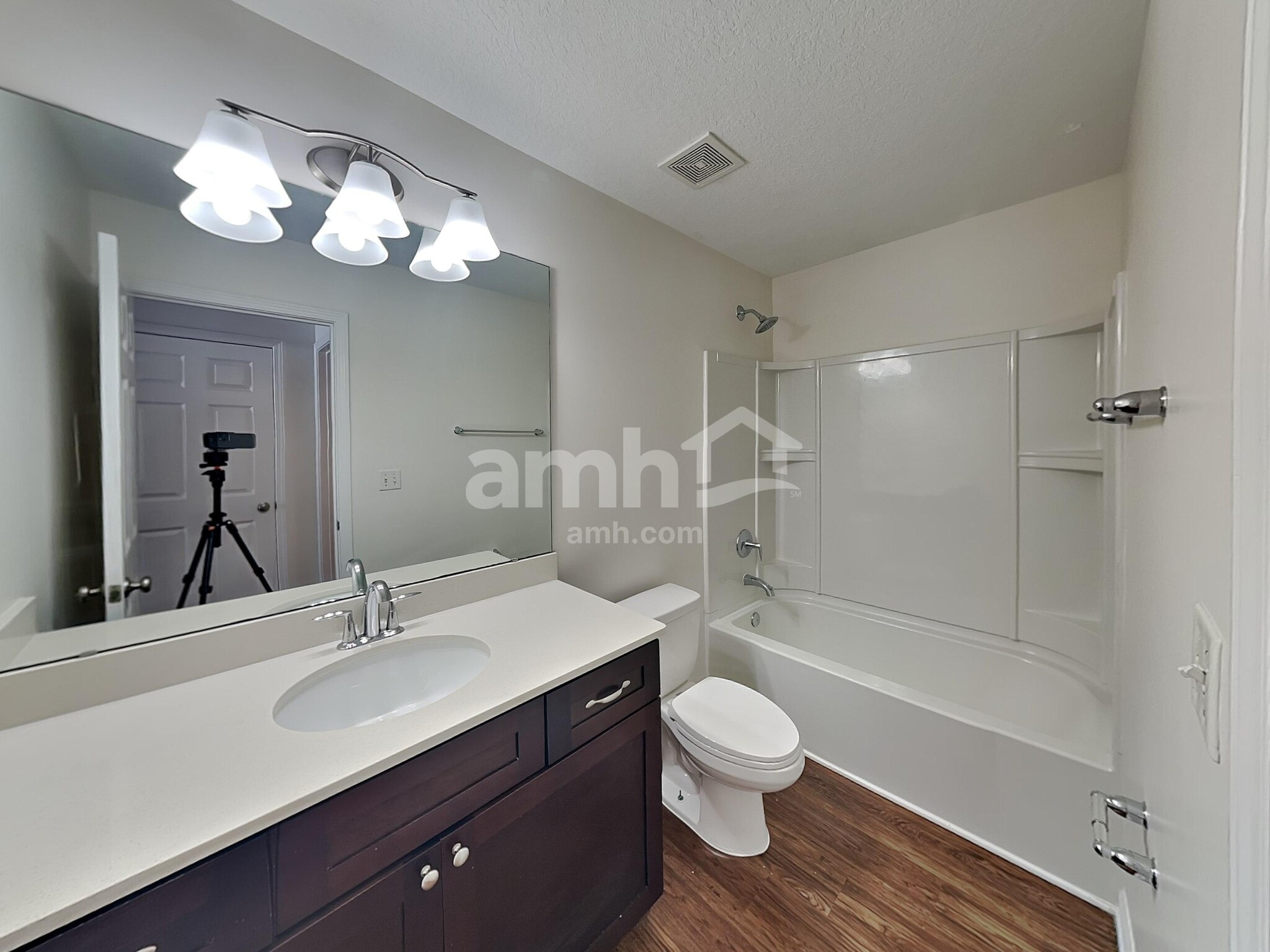 Building Photo - 221 W Jayce Wy