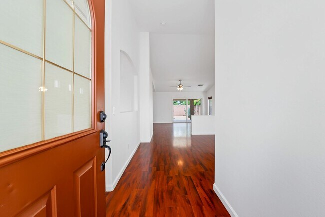 Building Photo - Well maintained 3 bedroom home in Cave Creek AZ - Available Today!