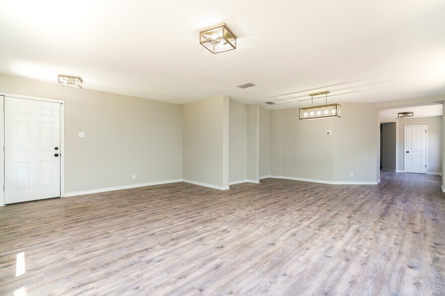 Building Photo - 11315 Morino Park