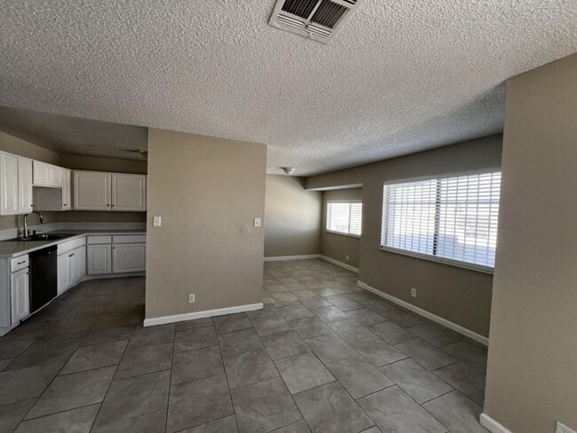 Building Photo - 6941 Appleton Dr