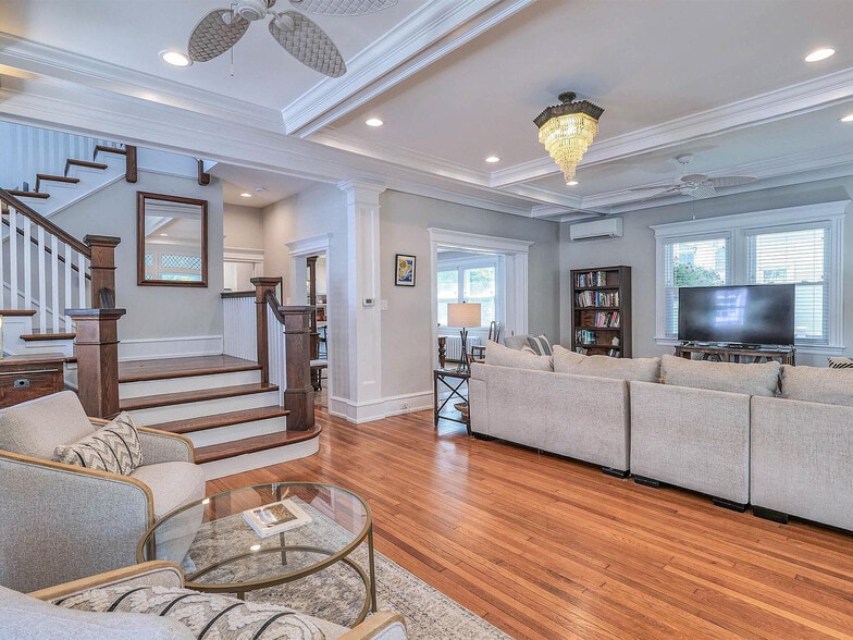 Building Photo - 15 S Tallahassee Ave