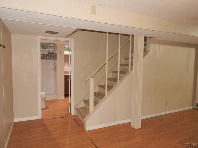 Building Photo - 504 Hillsboro Pkwy
