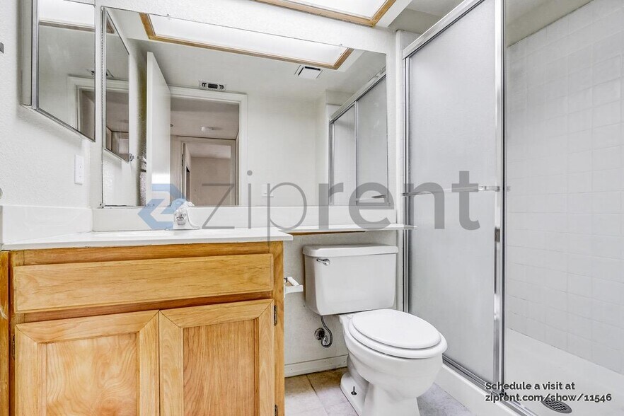 Building Photo - 5700 River Run Cir