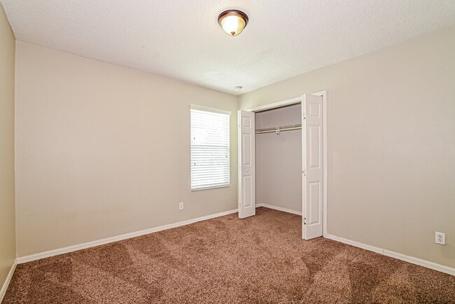 Building Photo - 3813 Pyrite Dr