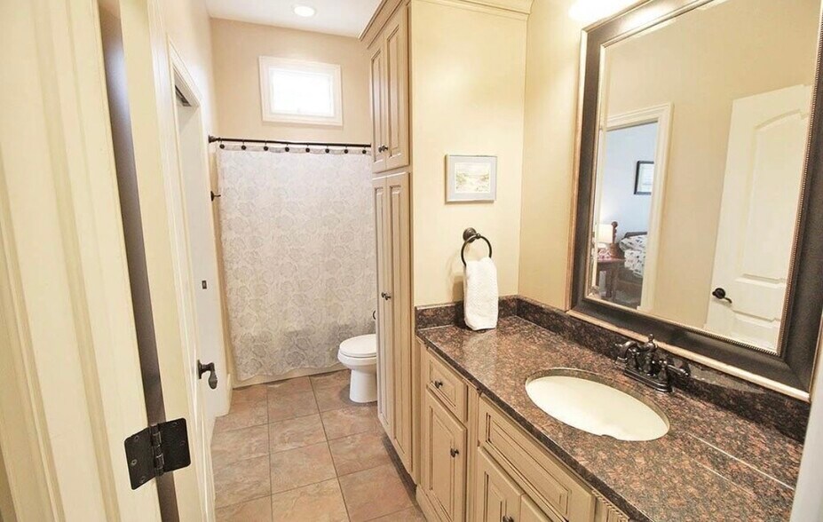 Building Photo - 1512 Victoria Green Blvd