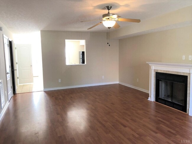 Building Photo - 607 Capstone Dr
