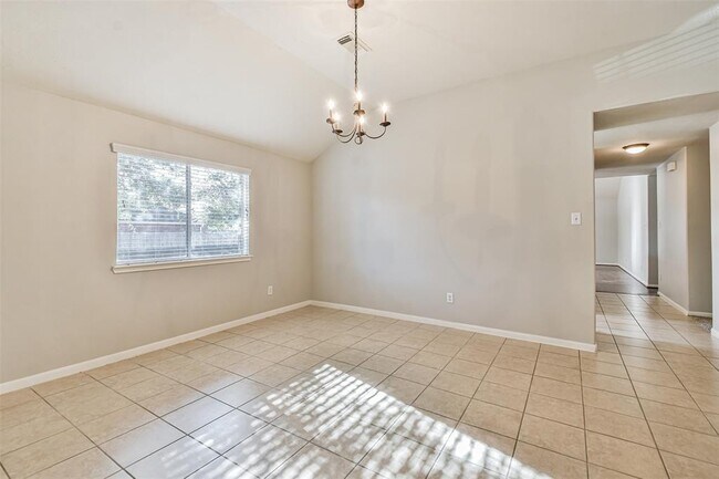 Building Photo - 15203 Green Whisper Dr