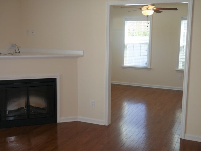 Building Photo - 3225 Hyde Pl Cir