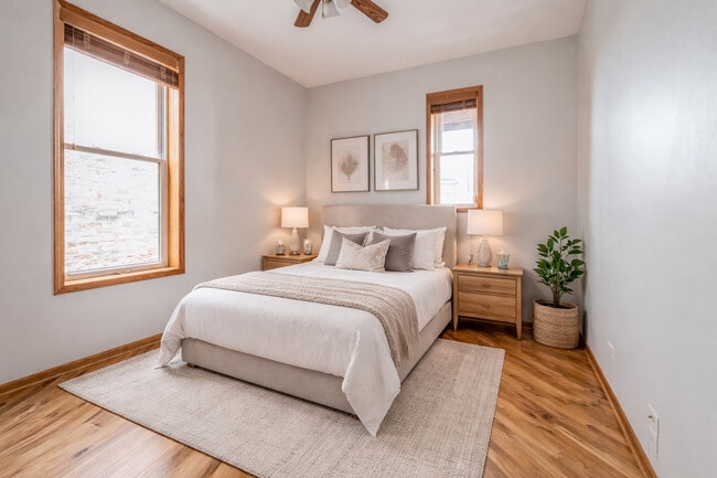 Building Photo - 4839 S Forrestville Ave